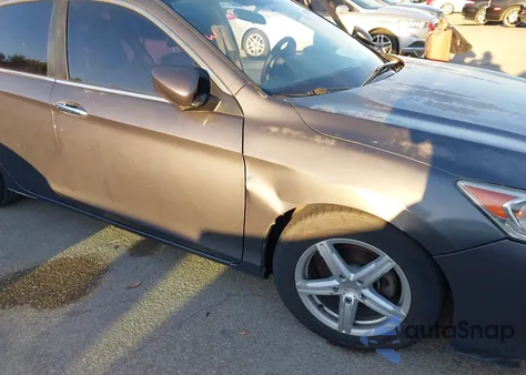 2016 Honda Accord Lx z USA, uszkodzony, nr VIN 1HGCR2F31GA138734